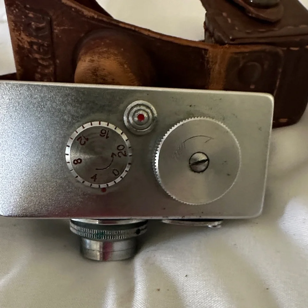 Vintage Subminiature spy Camera in Chrome and Black 📷📸